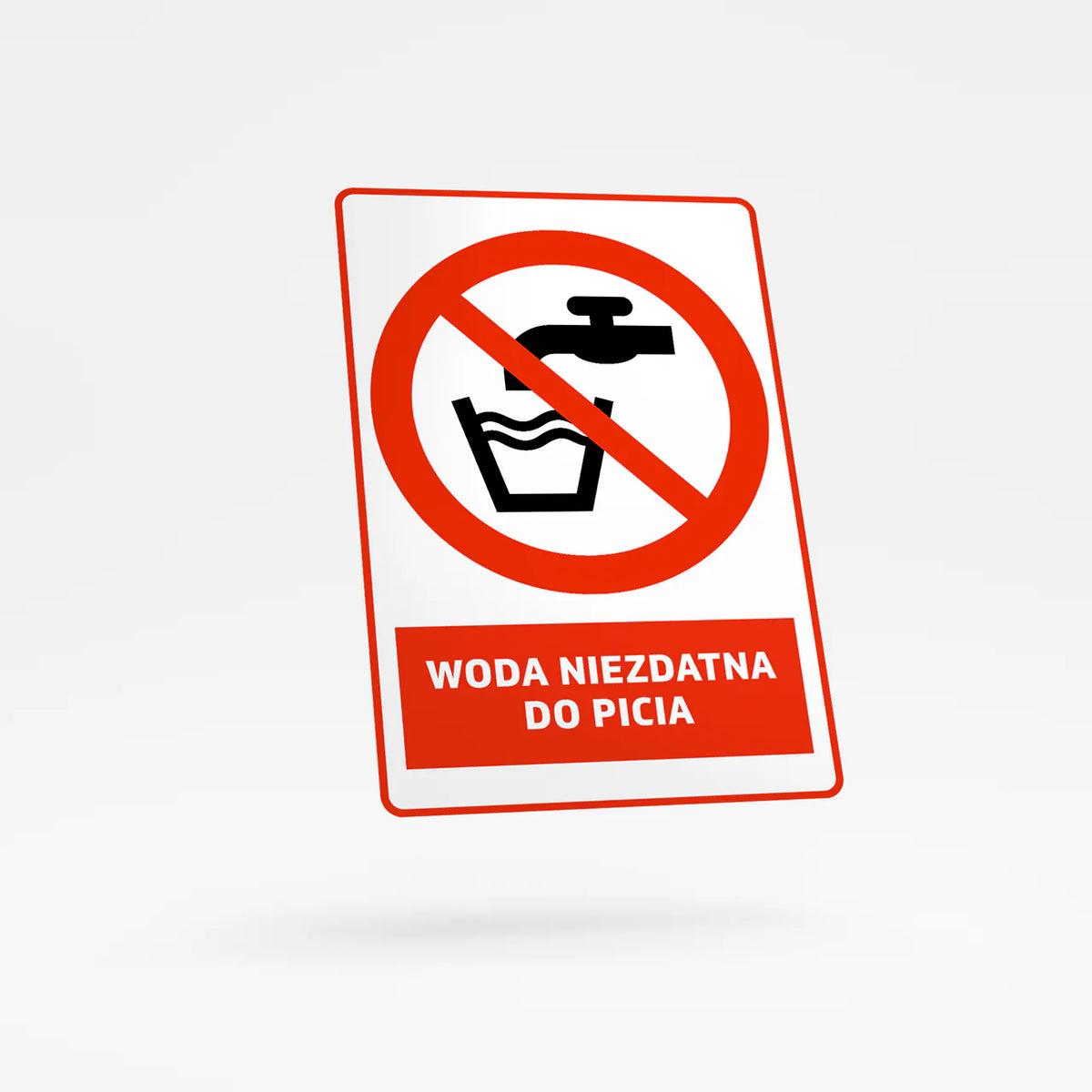Verbotszeichen mit Text - Kein Trinkwasser